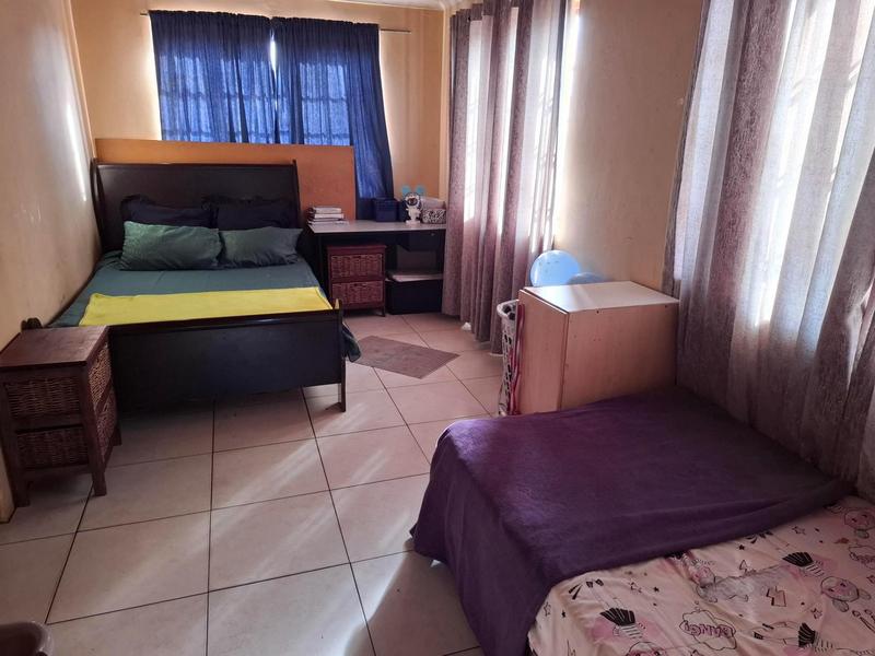 7 Bedroom Property for Sale in Riverton Western Cape